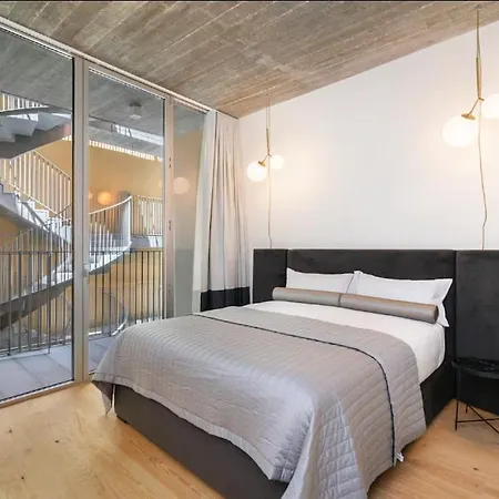 Whome | Ls48 Prime Location Upscale Family Apartment *